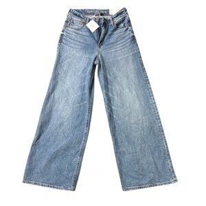 AMERICAN EAGLE OUTFITTERS | Light Wash Blue Flare Jeans 000 23W Super High Rise